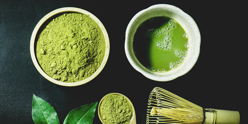 Zubereitung von Matcha-Tee in Matcha-Schalen|default:Matcha Schalen|default:.NAME