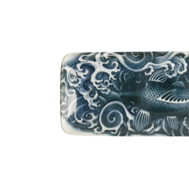 Servierplatte Japonism Carp Grau/Weiß, Porzellan, 28,5 × 14 × 2,5 cm, Art.-Nr. 18746