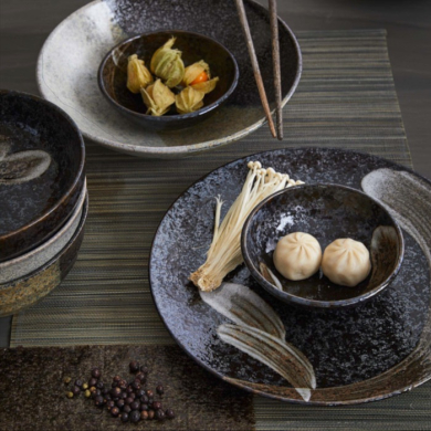 Plate Arahake Black/Brown, Stoneware, Ø 22.7 × 3.1 cm, Item No. 21425