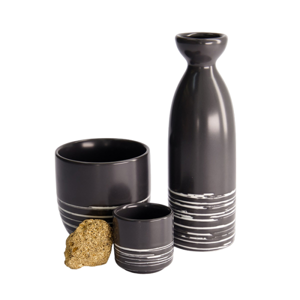 Black Maru Sake-Bottle at g-HoReCa (picture 2 of 4)