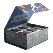 Tokyo Design Studio Sake-Set Kawaii Koi Blau (1 Flasche, 4 Becher), Porzellan, 120/50 ml